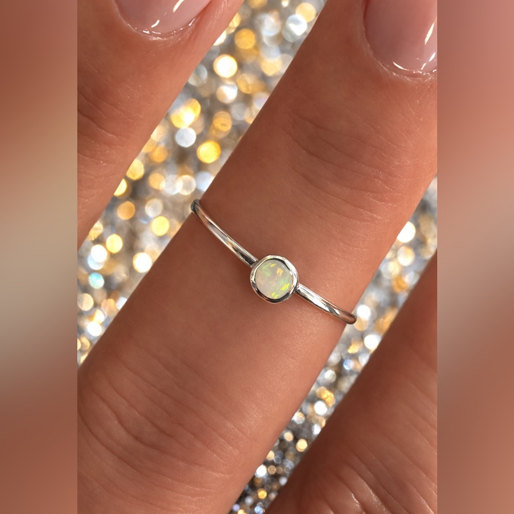 925 Sterling Silver Lab Opal Ring Thin Band size 6